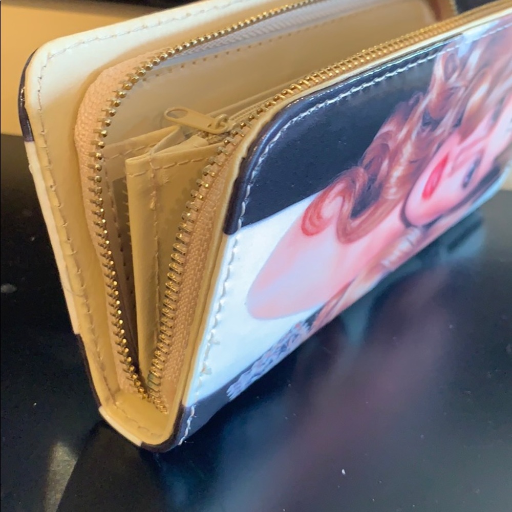 Wallet - Picture 4 of 4